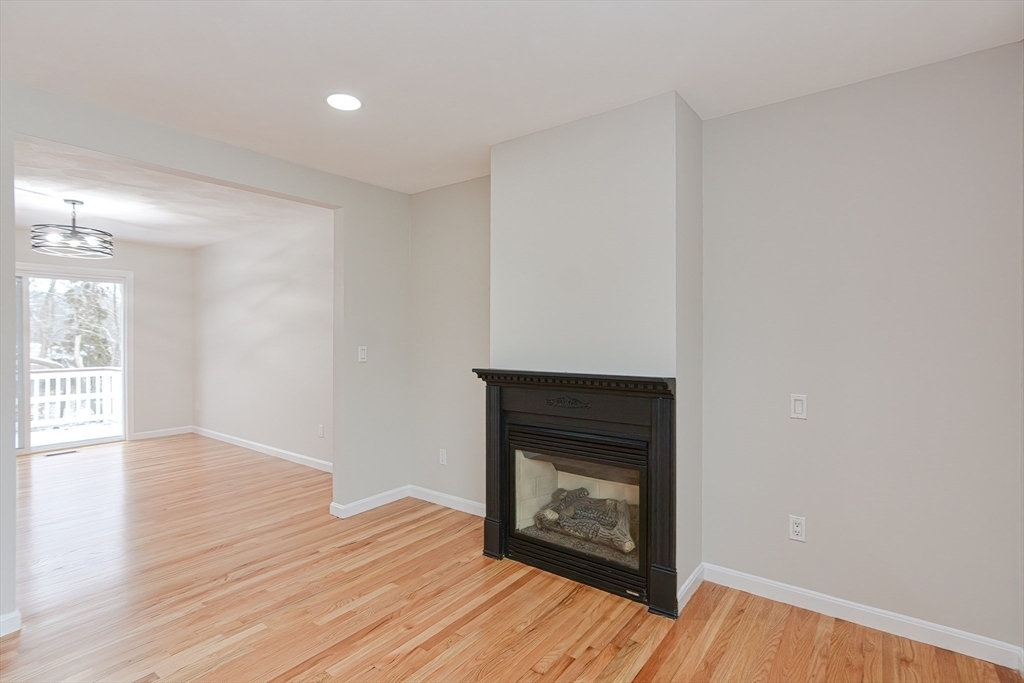 1081 Main St - Photo 10