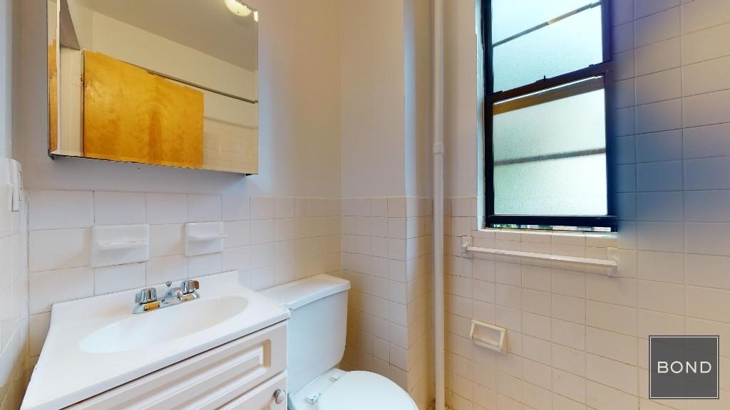 158 East 82 Street - Photo 8