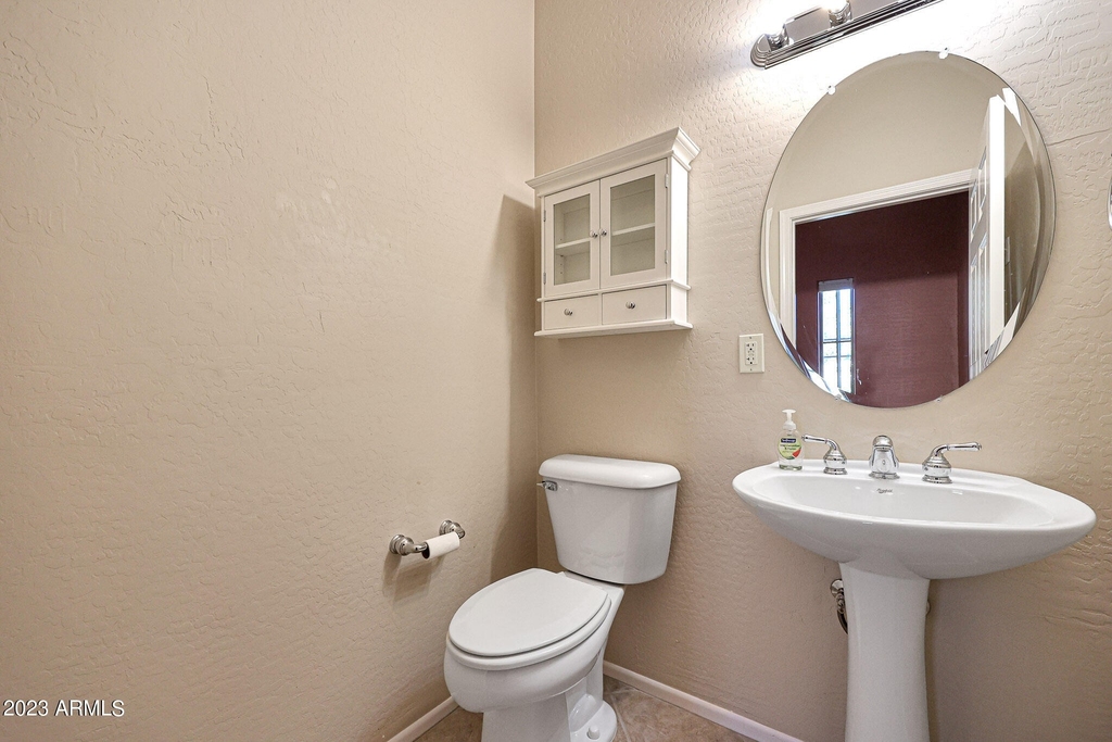 16563 W Isleta Court - Photo 9