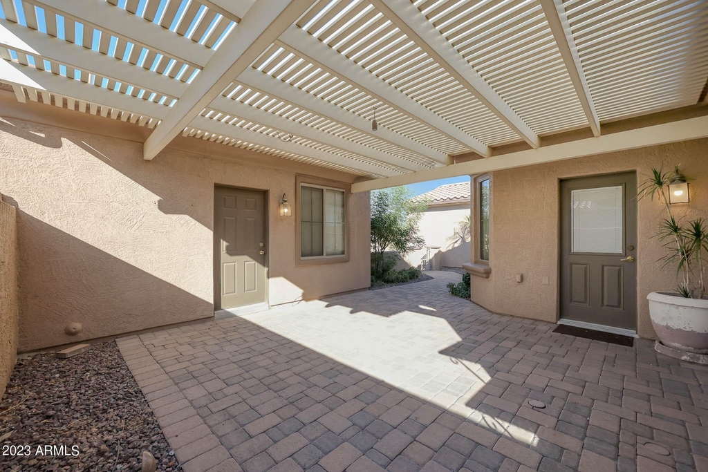 16563 W Isleta Court - Photo 6