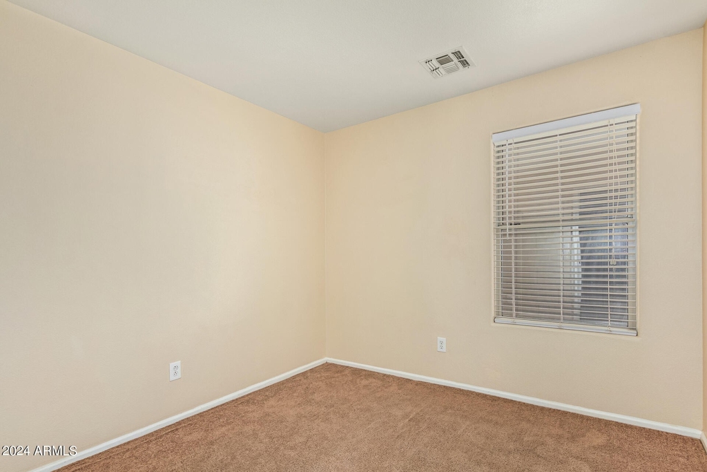 16674 W Moreland Street - Photo 20