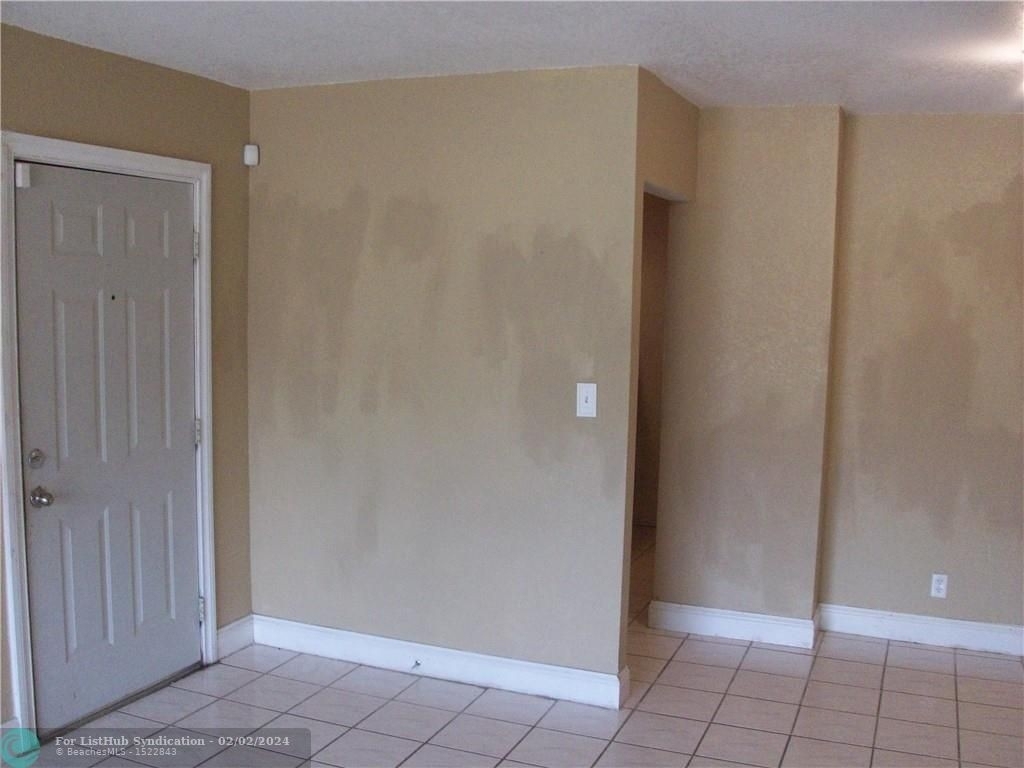 2852 Nw 55th Ave - Photo 2