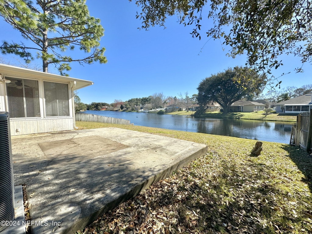 12388 Eagles Claw Lane - Photo 16