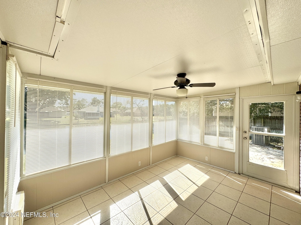 12388 Eagles Claw Lane - Photo 13