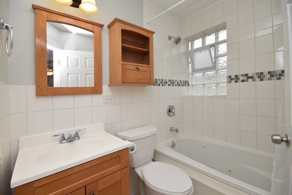 1343 W Winona Street - Photo 7