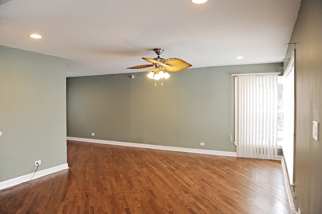 250 S Elmwood Avenue - Photo 2