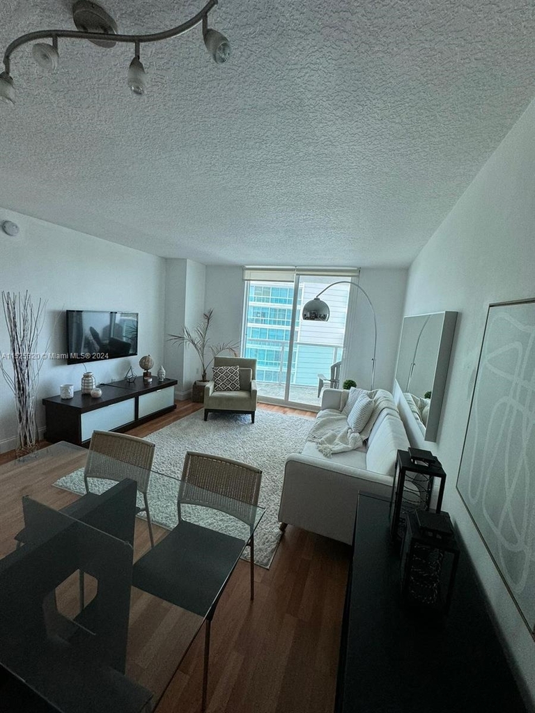 2101 Brickell Ave - Photo 32