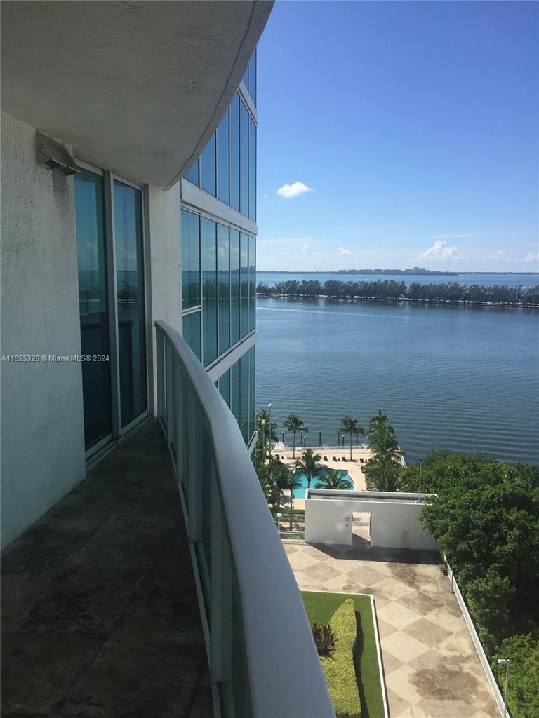 2101 Brickell Ave - Photo 3