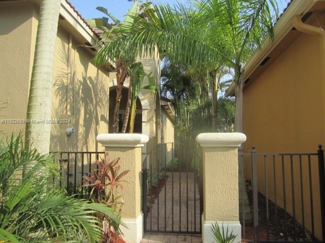 5869 Nw 120th Ave - Photo 1