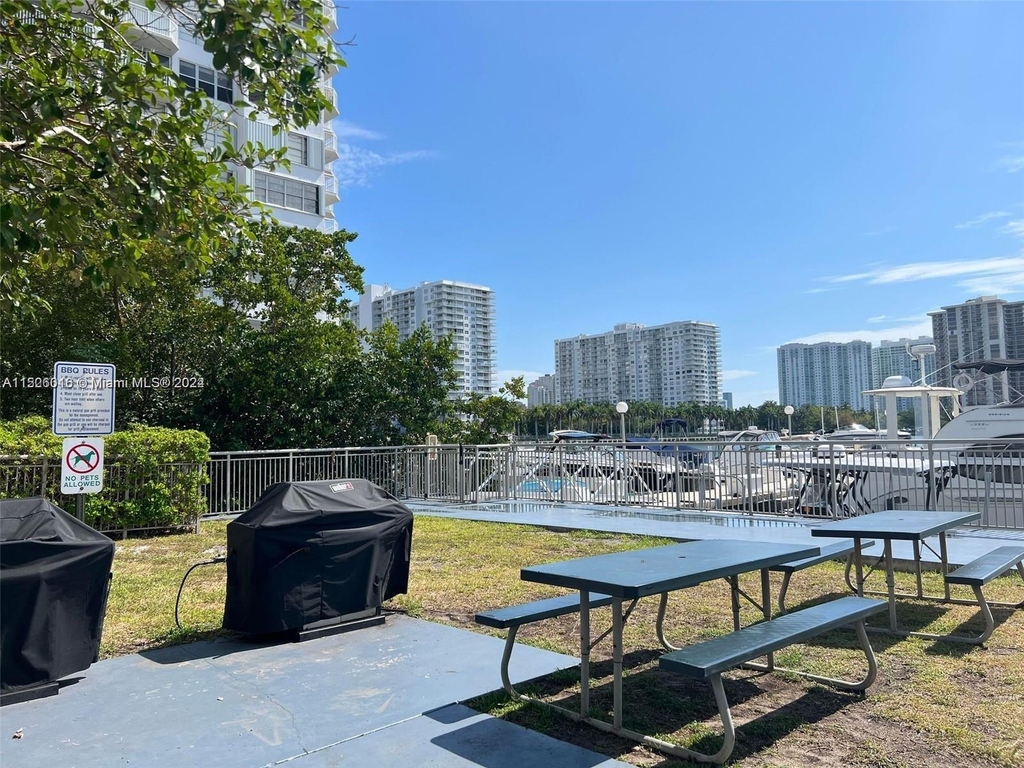 18061 Biscayne Blvd - Photo 14