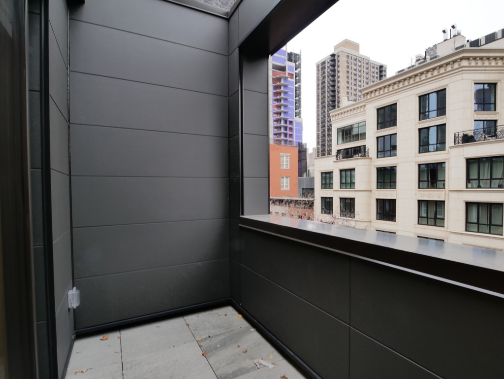 336 East 82nd Street - Photo 10