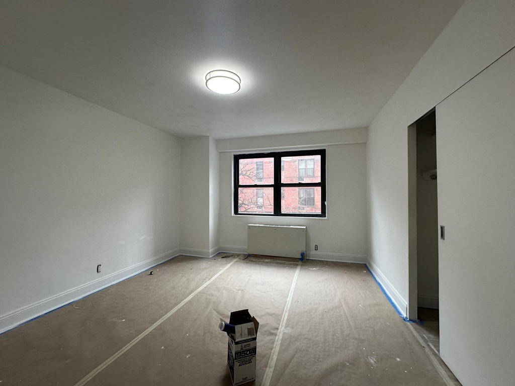 401 East 88th Street - Photo 3