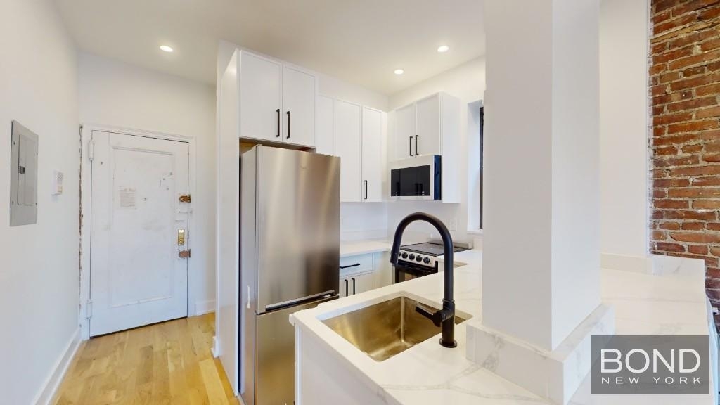 525 East 83rd Street - Photo 3