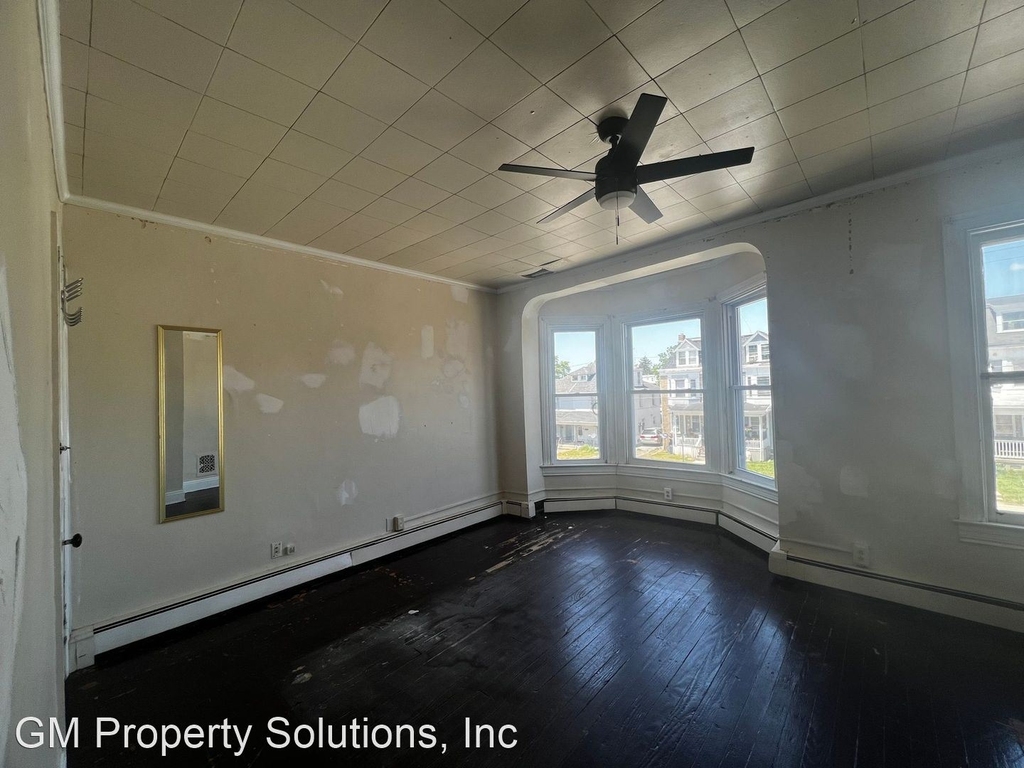 306 W Jackson Street - Photo 19