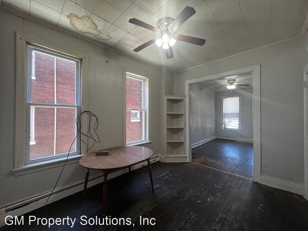 306 W Jackson Street - Photo 5