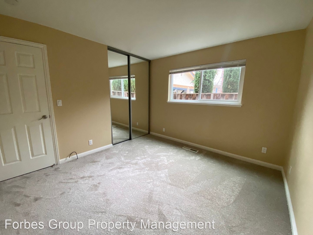 135 Rose Court - Photo 16