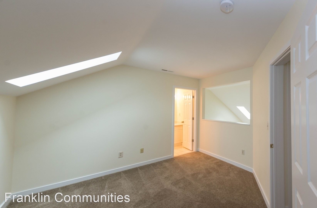 1298 Hartford Turnpike - Photo 4