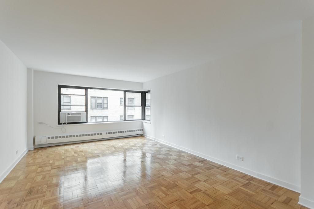 412 East 55th Street - Photo 0