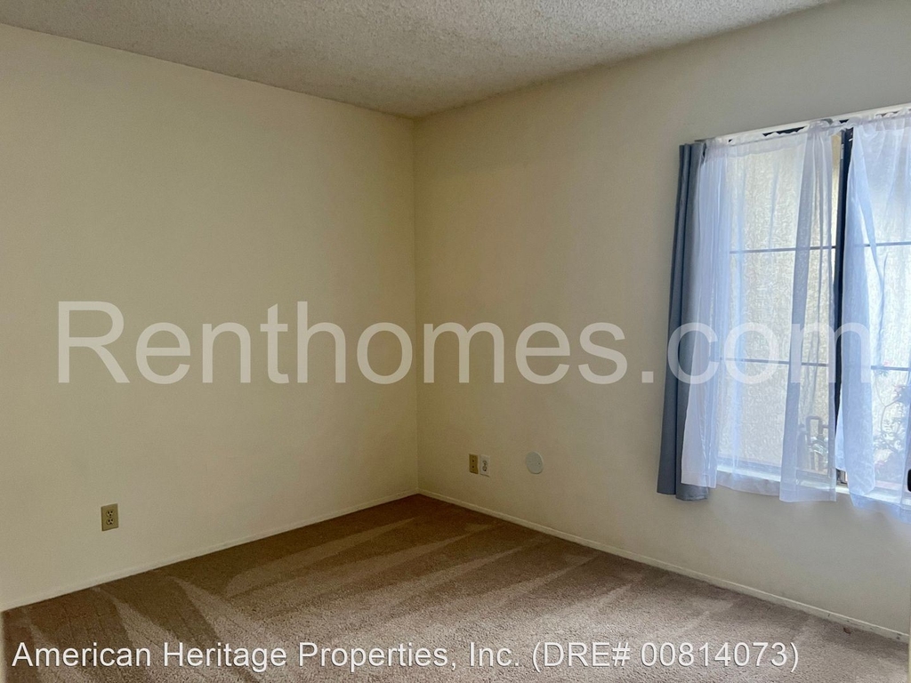 13845 Davenport Avenue - Photo 11