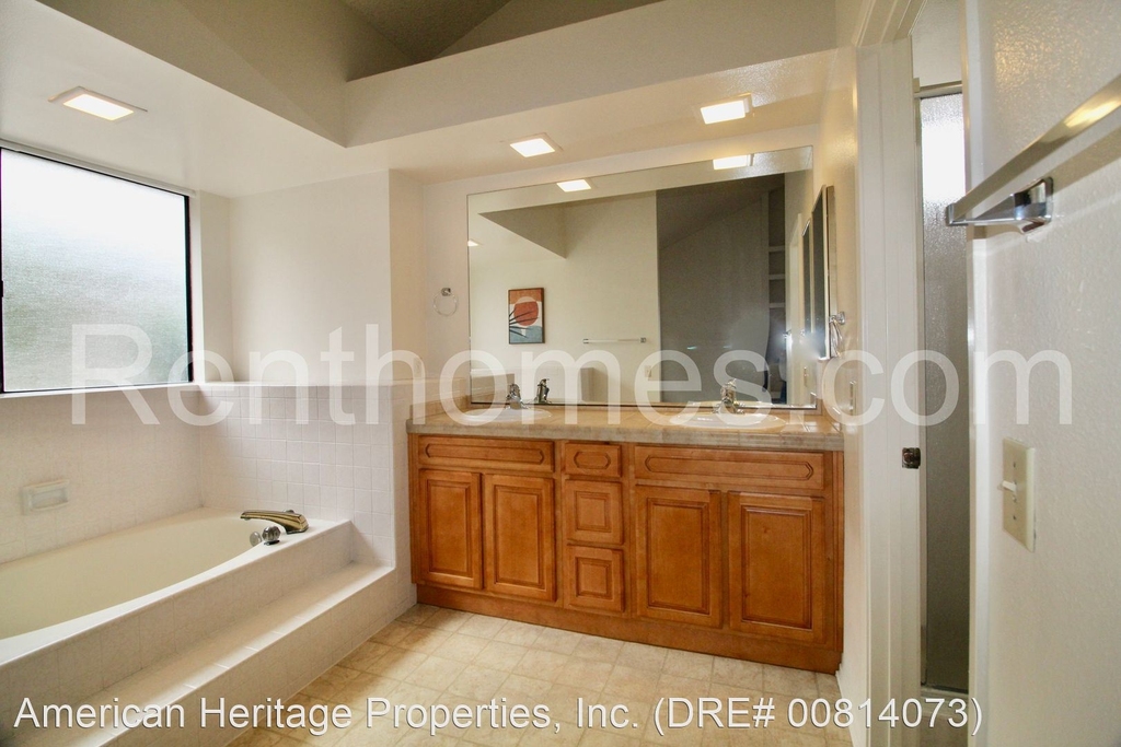 13845 Davenport Avenue - Photo 21