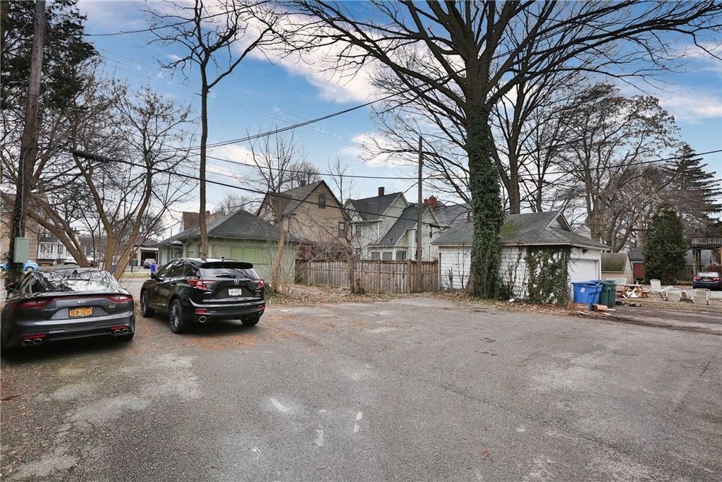 195 Harvard Street - Photo 19