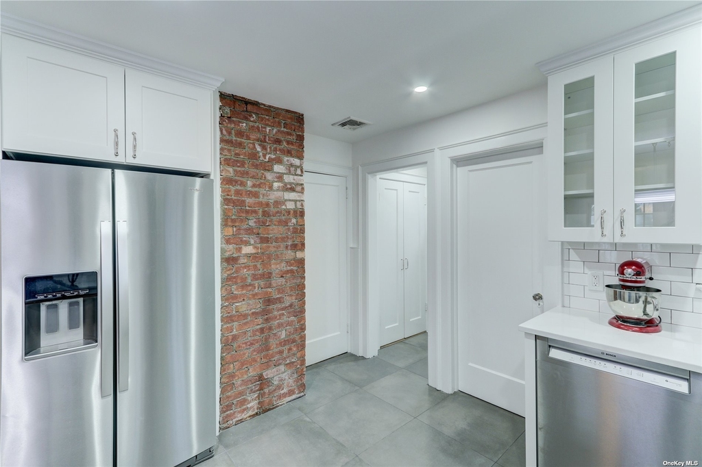 105 Laurel Avenue - Photo 10