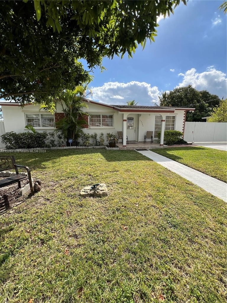 12320 Sw 191st Ter - Photo 2