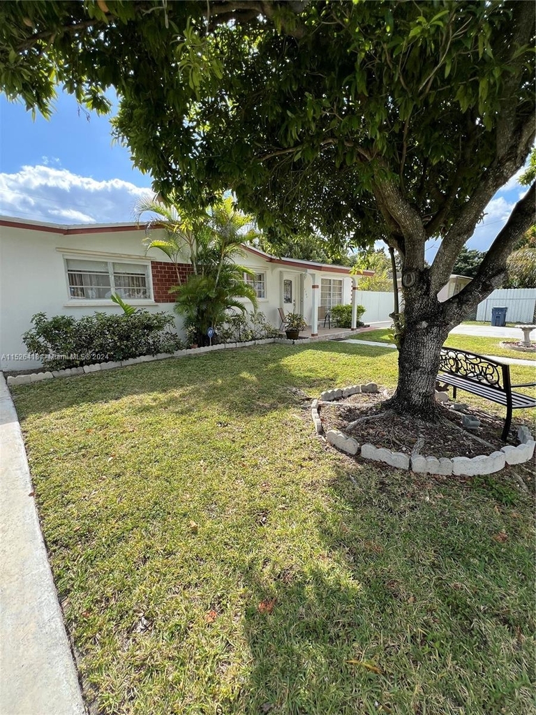 12320 Sw 191st Ter - Photo 0
