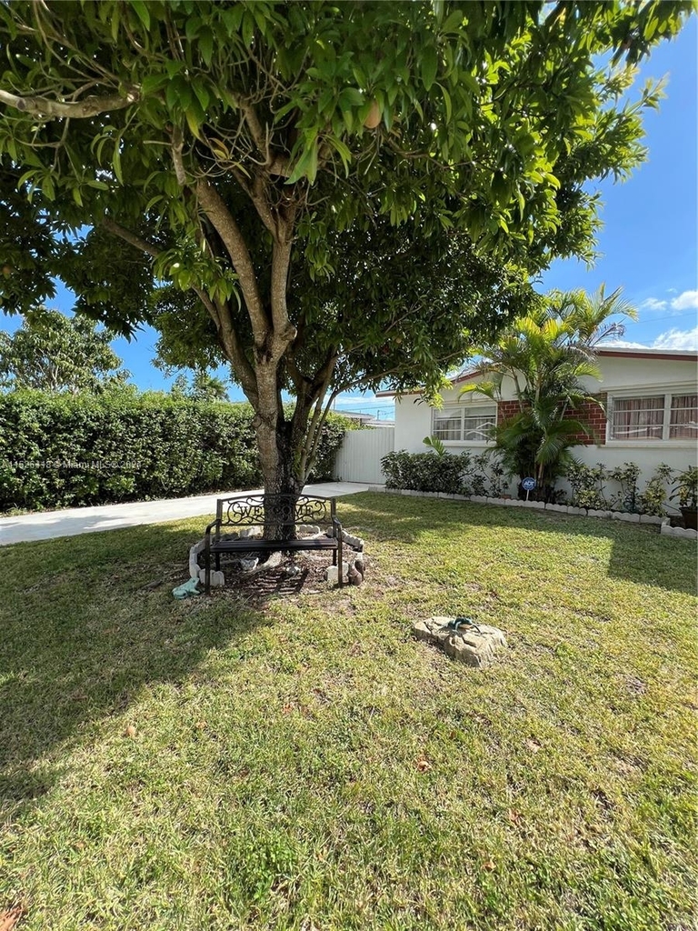 12320 Sw 191st Ter - Photo 1