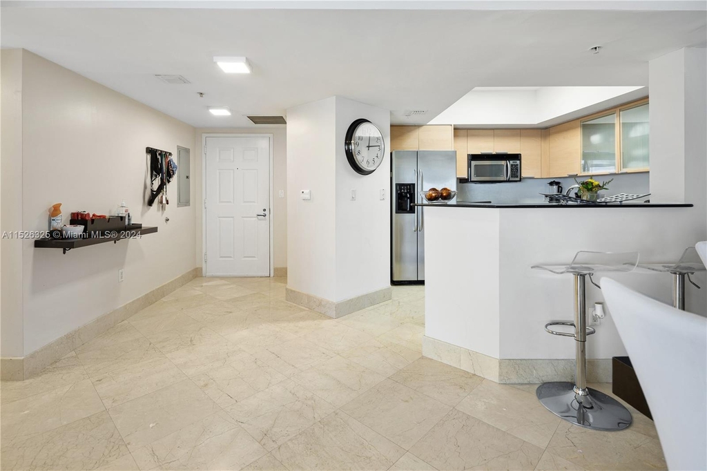 16699 Collins Ave - Photo 8