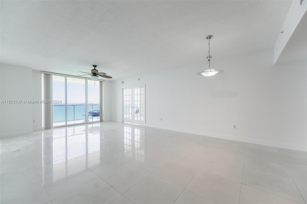 16699 Collins Ave - Photo 10