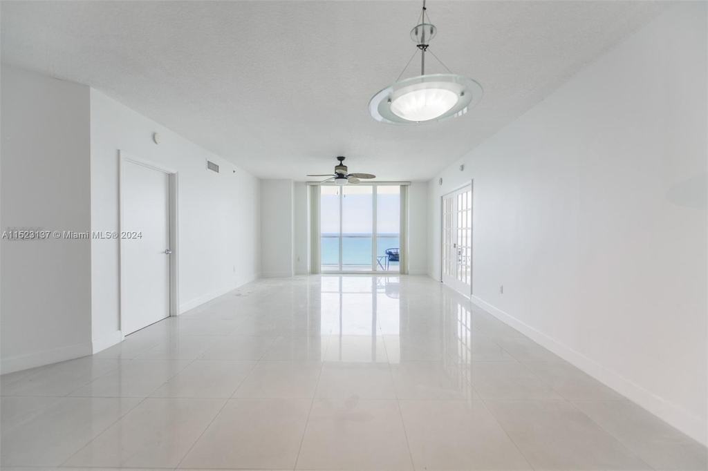 16699 Collins Ave - Photo 11