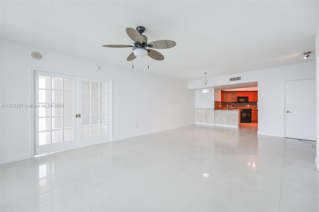 16699 Collins Ave - Photo 15