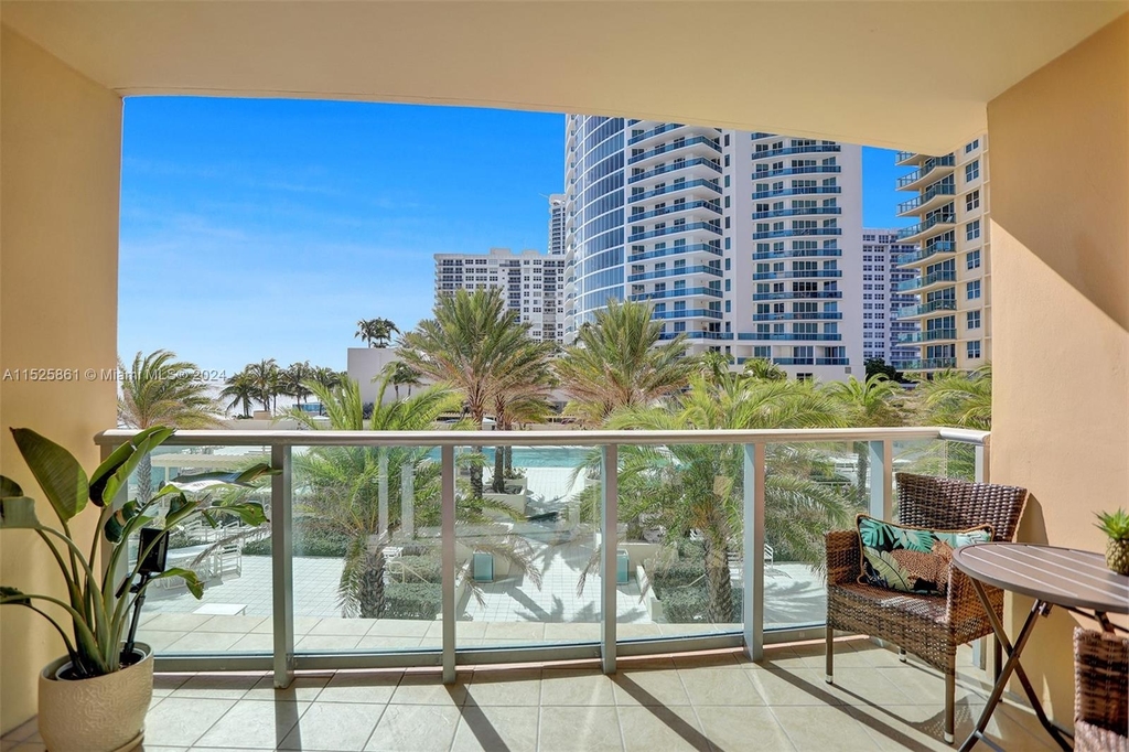 2501 S Ocean Dr - Photo 2