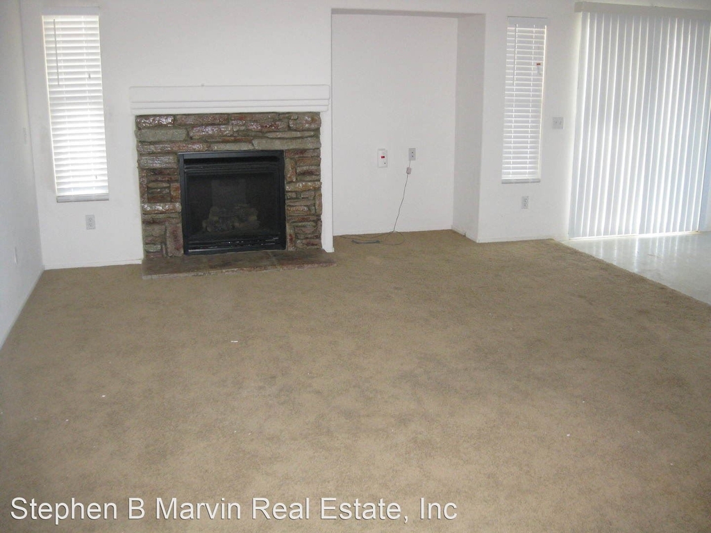 1724 Granville Way - Photo 3