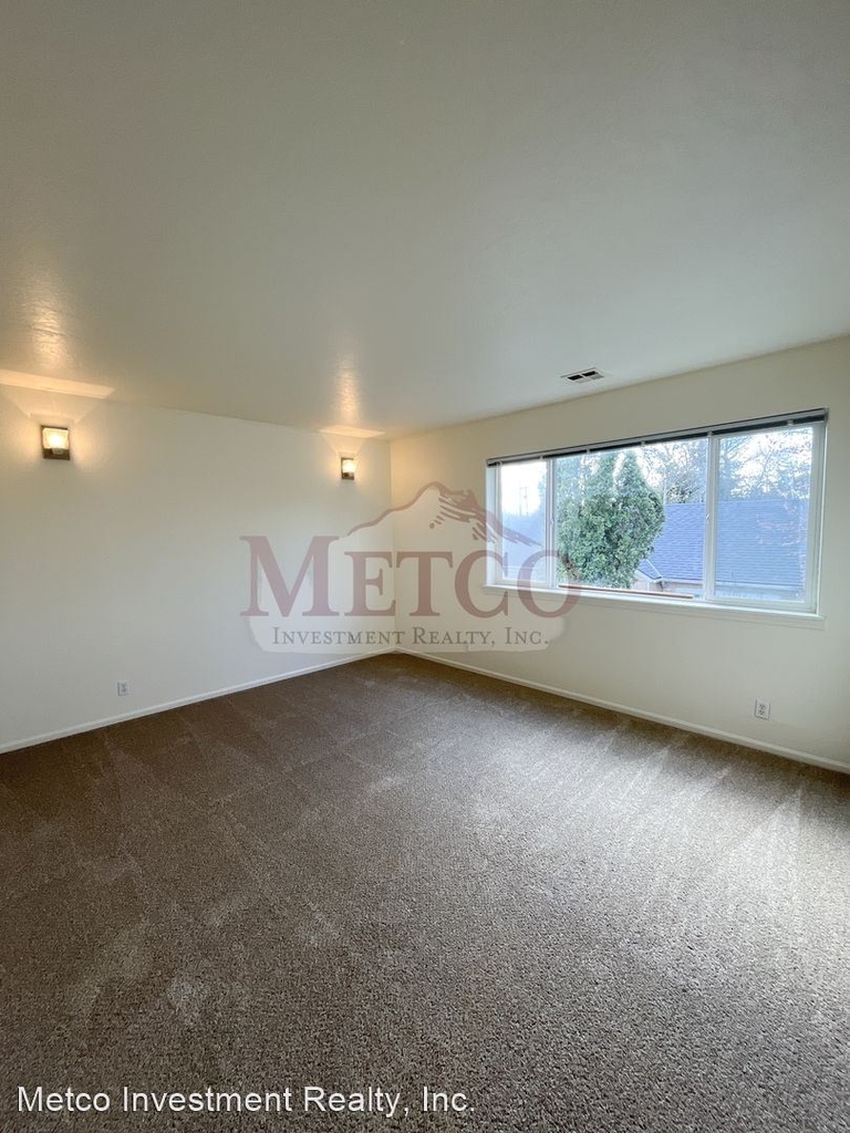 1230 Peever Street - Photo 30