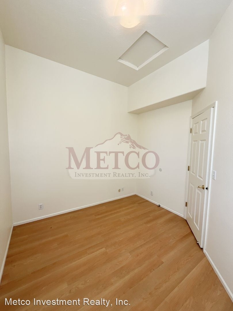 1230 Peever Street - Photo 13