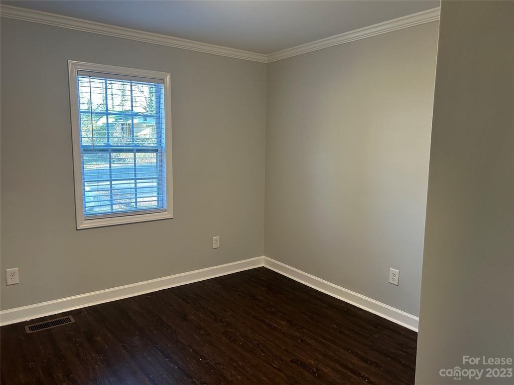 2215 Kennesaw Drive - Photo 2