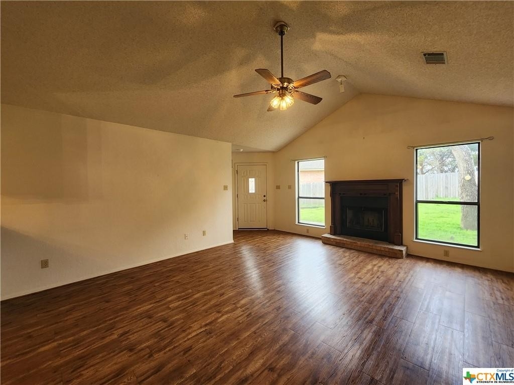 1237 Bluff Creek Circle - Photo 3