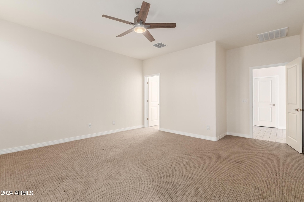 12357 W Kaler Drive - Photo 14