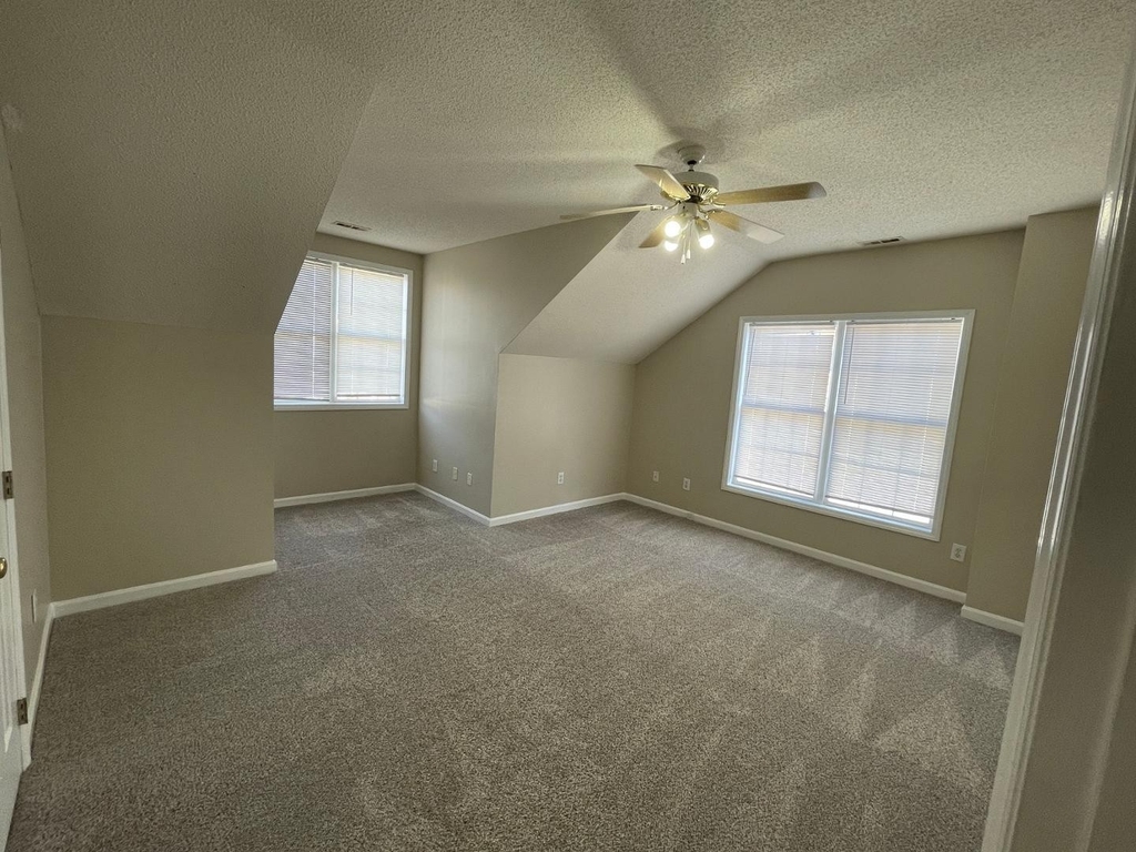 8605 Rosecliff Court - Photo 19