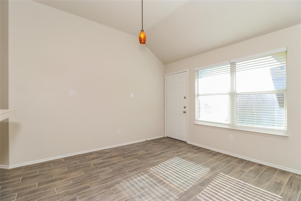 1005 Grand National Boulevard - Photo 2