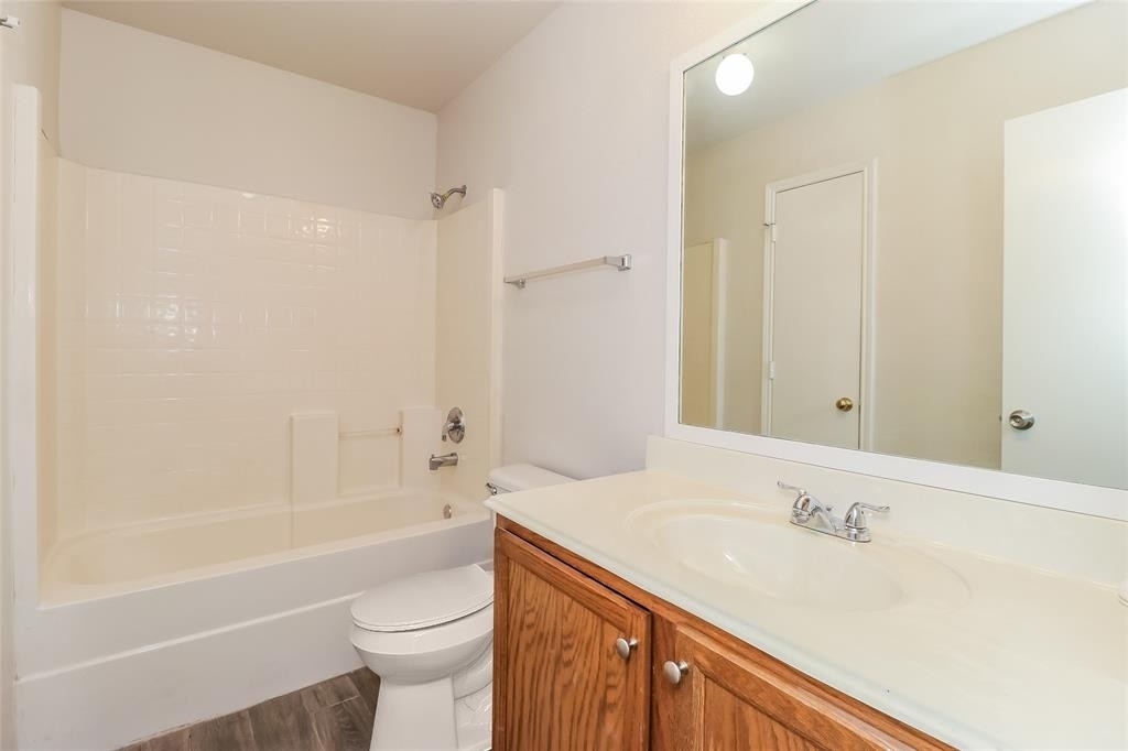 1005 Grand National Boulevard - Photo 13