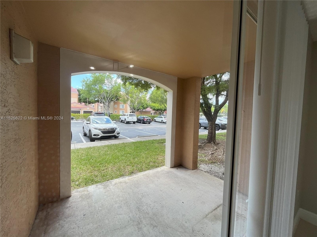 2061 Renaissance Blvd - Photo 45