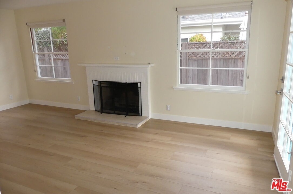 309 Jasmine Ave - Photo 1