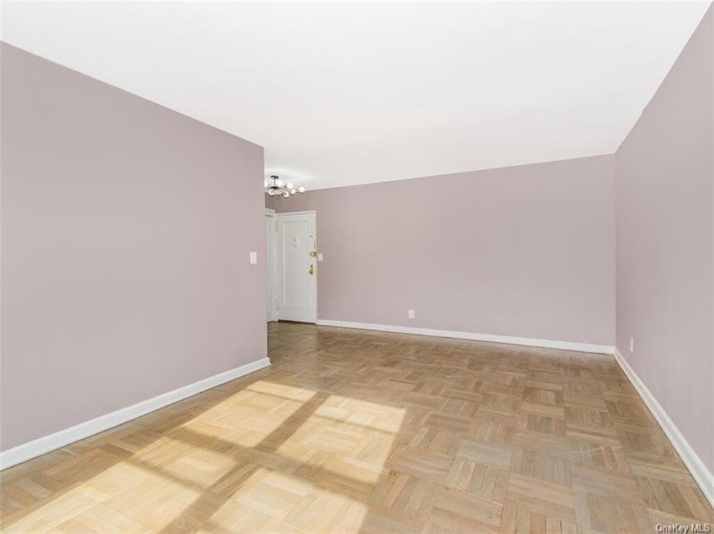 555 Mclean Avenue - Photo 3