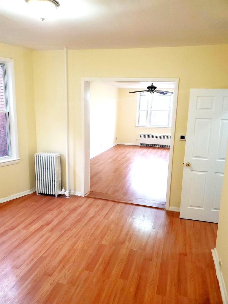 188 Avenue C - Photo 2