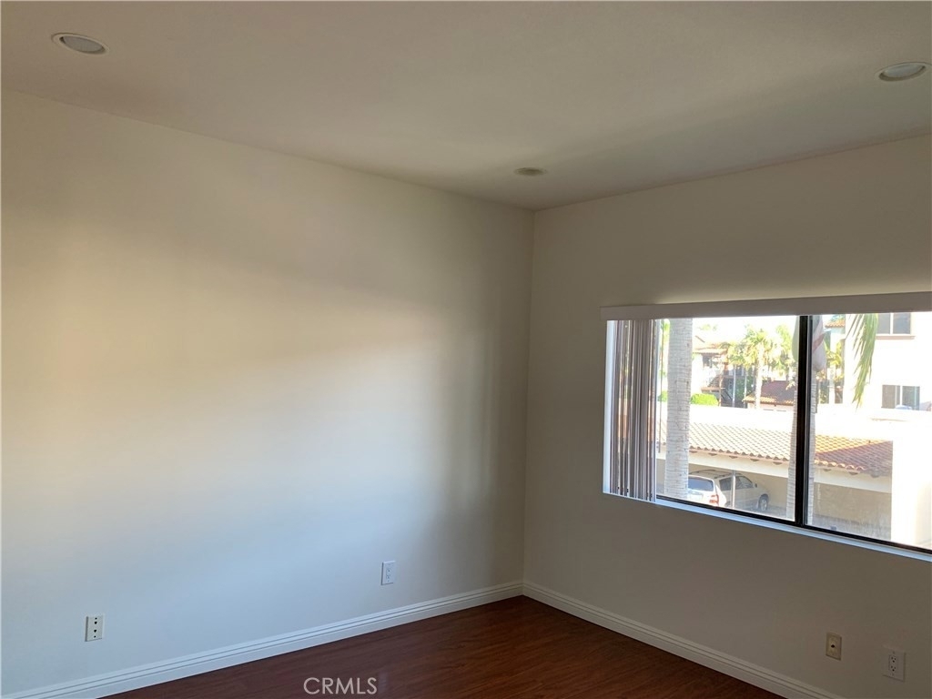 11620 Warner Avenue - Photo 14