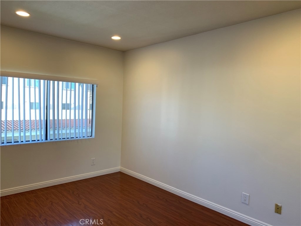 11620 Warner Avenue - Photo 15