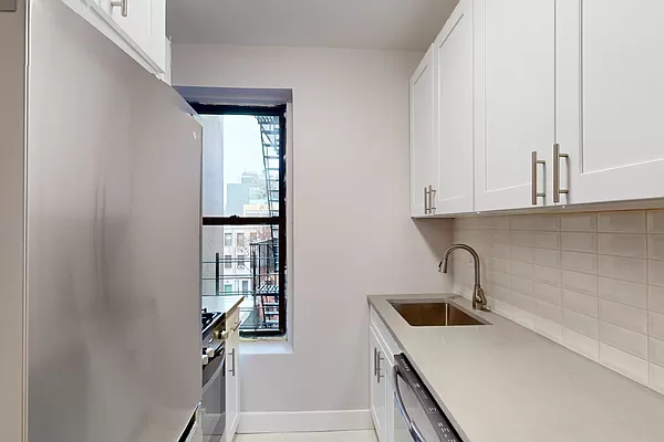 23 East 124th Street - Photo 2